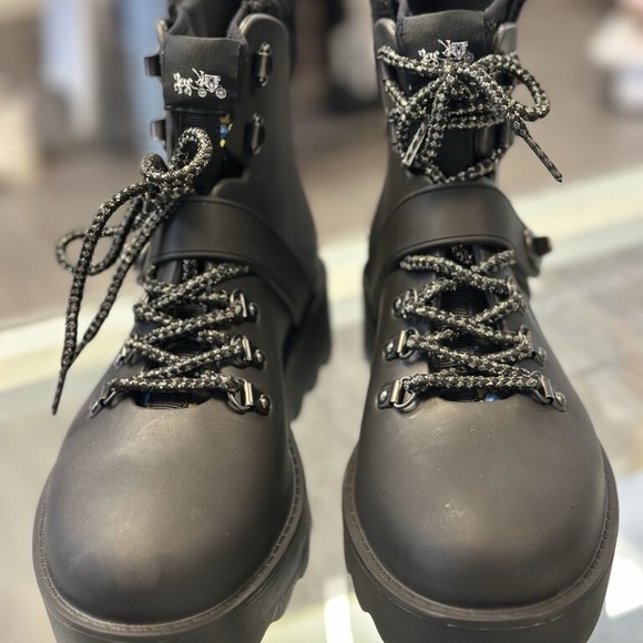 Coach Winter Boot Size 8b - Picture 3 of 6